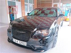 کرایسلەر 300